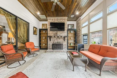 $550,000 | 1106 Le Triomphe Parkway, Broussard, LA 70518