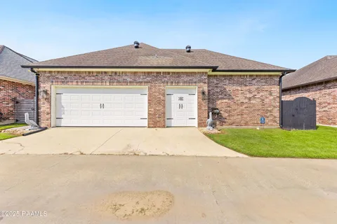 $550,000 | 1106 Le Triomphe Parkway, Broussard, LA 70518