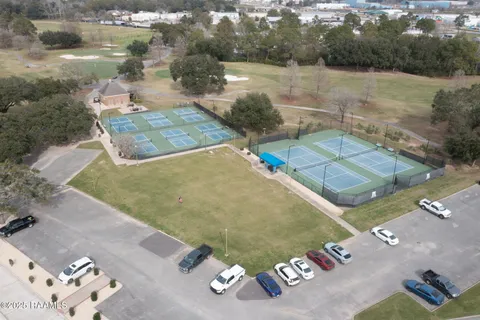 $550,000 | 1106 Le Triomphe Parkway, Broussard, LA 70518