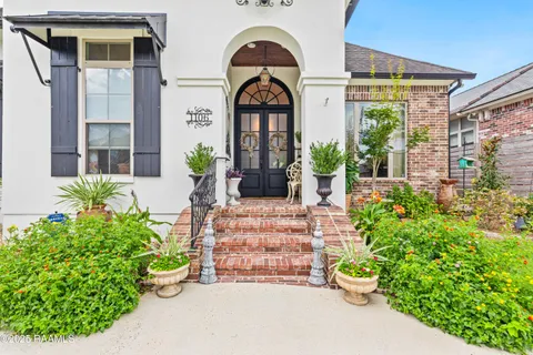 $550,000 | 1106 Le Triomphe Parkway, Broussard, LA 70518