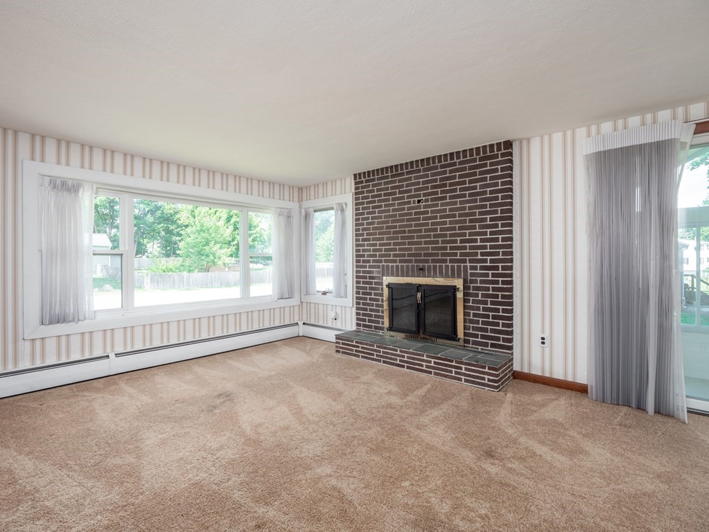 28 Manning Road Chelmsford, MA 01824 - Photo 12 of 42 Gallery Image 12