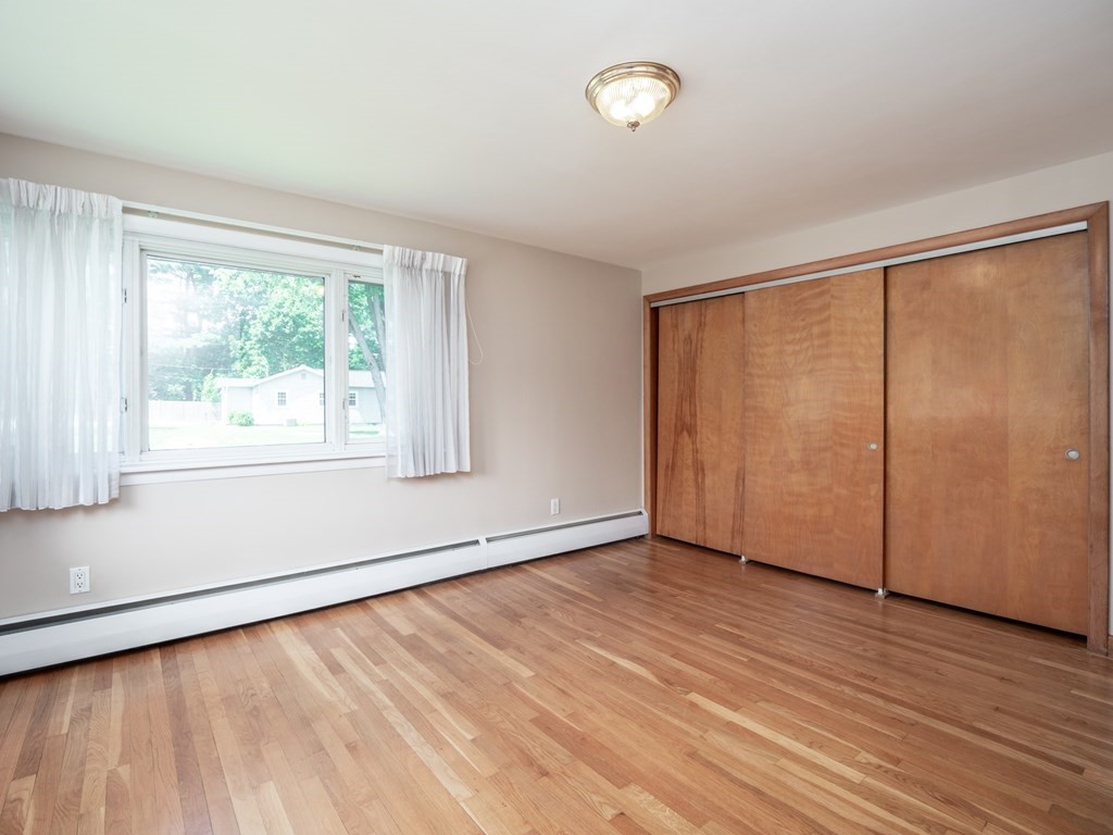 28 Manning Road Chelmsford, MA 01824 - Photo 5 of 42 Gallery Image 5