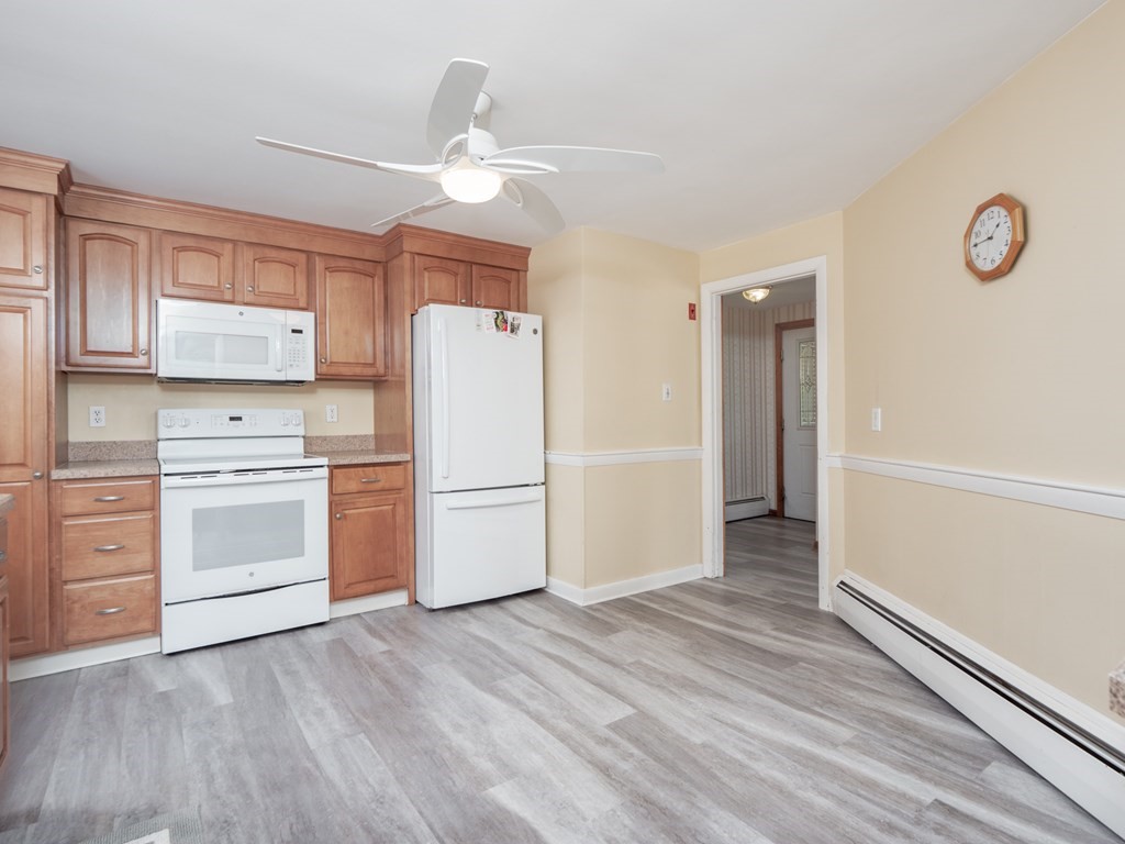 28 Manning Road Chelmsford, MA 01824 - Photo 8 of 42 Gallery Image 8