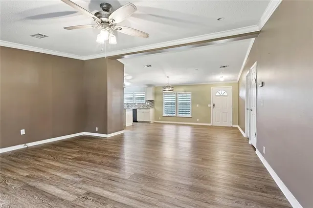 $1,800 | 16139 River Road, Hahnville, LA 70057