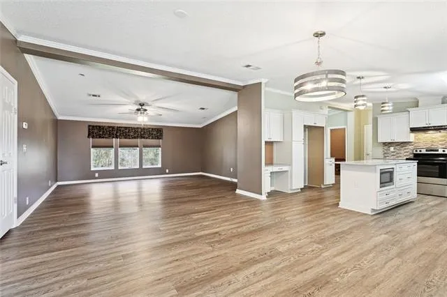 $1,800 | 16139 River Road, Hahnville, LA 70057