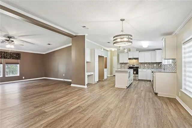 $1,800 | 16139 River Road, Hahnville, LA 70057