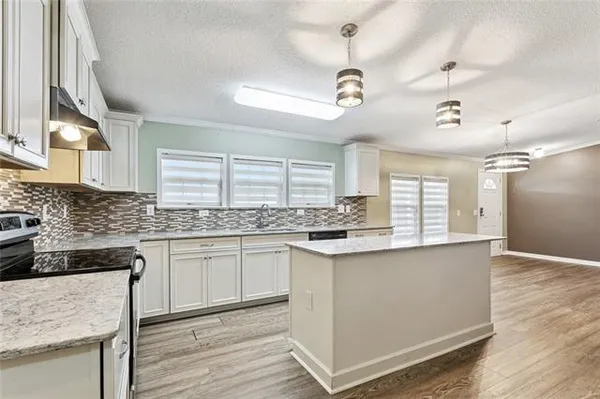 $1,800 | 16139 River Road, Hahnville, LA 70057