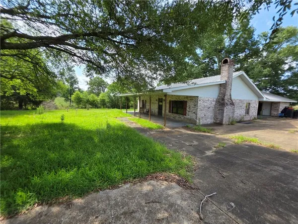 $247,900 | 35218 Sunny Hill Road, Mount Hermon, LA 70450