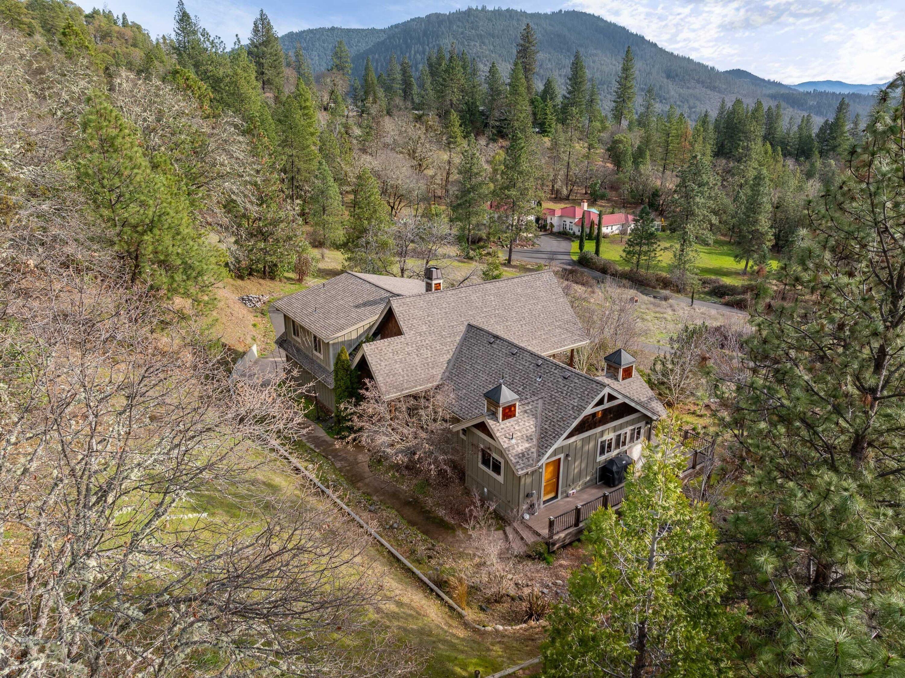 252 Frontier Lane Grants Pass, OR 97526 - Photo 40 of 65 005_drone_5_of_7_564
