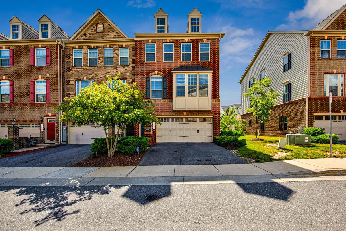 14413 Sandy Ridge Lane Laurel, MD 20707 - Photo 1 of 41 Welcome Home!