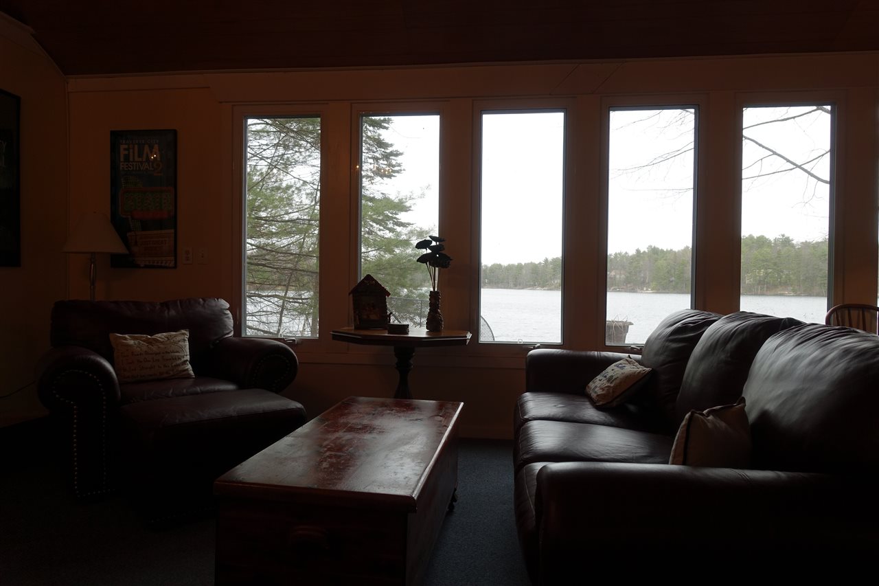 128 Highview Road Traverse City, MI 49696 - Photo 2 of 17 1815785-1.JPG