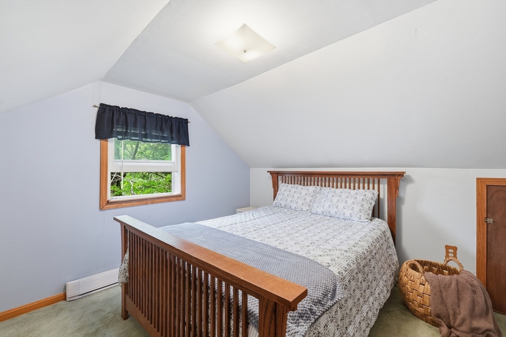 39 North Common Road Westminster, MA 01473 - Photo 21 of 37