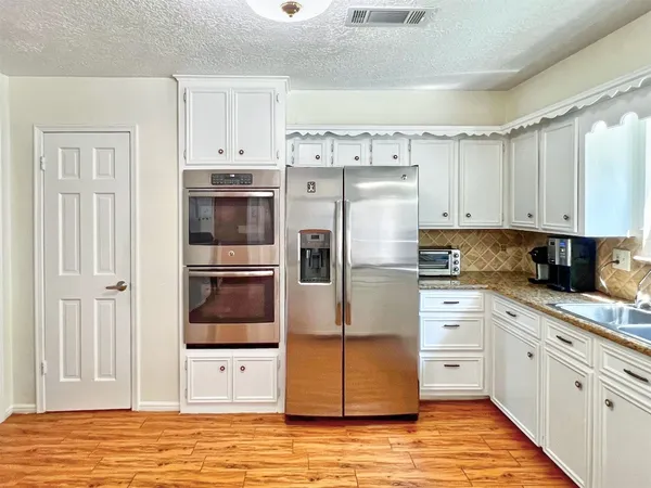 $2,400 | 16902 Summit Oaks Lane, Spring, TX 77379