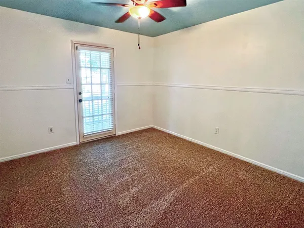 $2,400 | 16902 Summit Oaks Lane, Spring, TX 77379