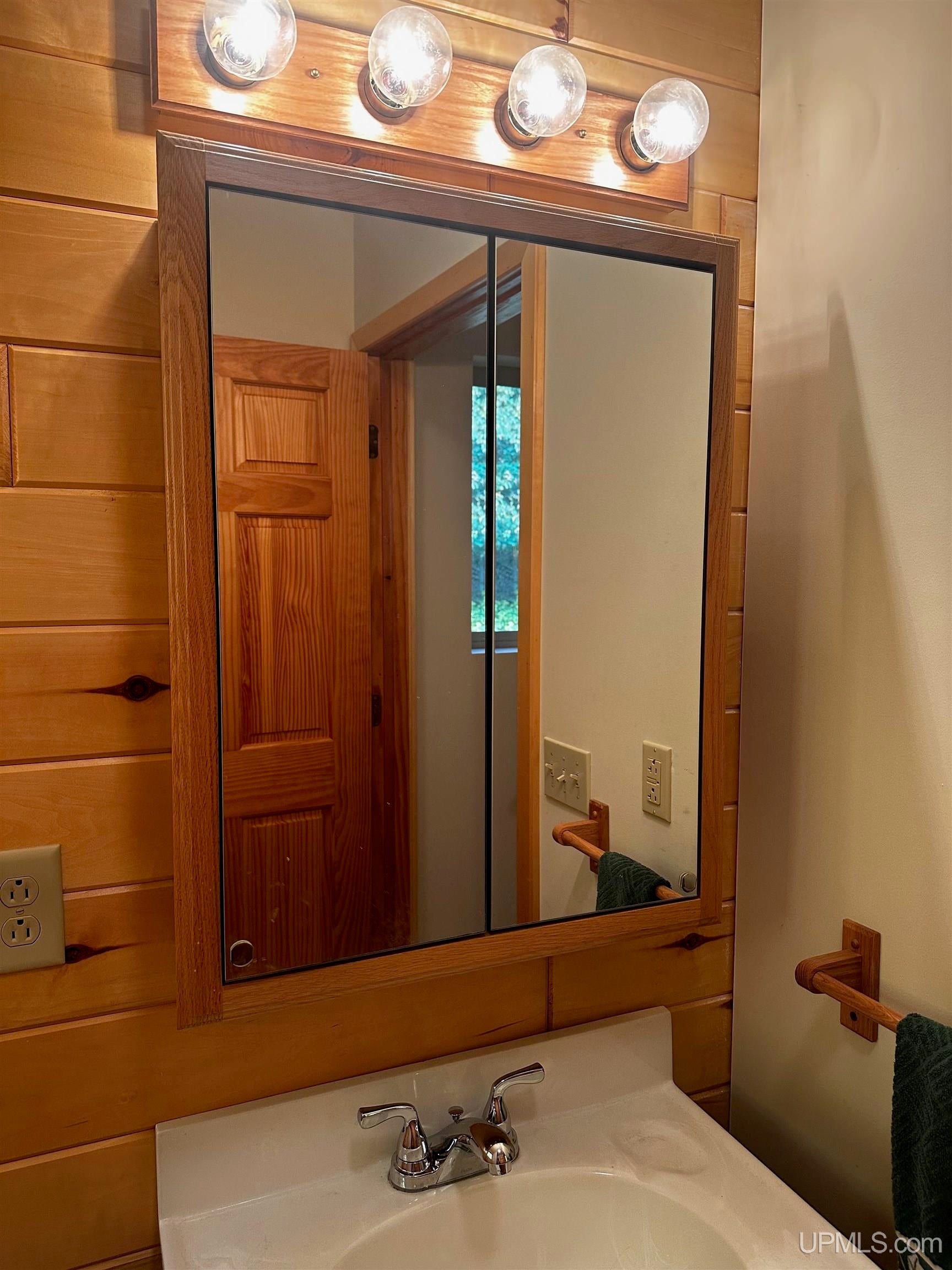 E6971 Maple Grove Road Munising, MI 49862 - Photo 24 of 61 Gallery Image 24