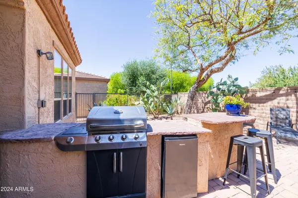 $2,150 | 12368 West Hedge Hog Place, Peoria, AZ 85383