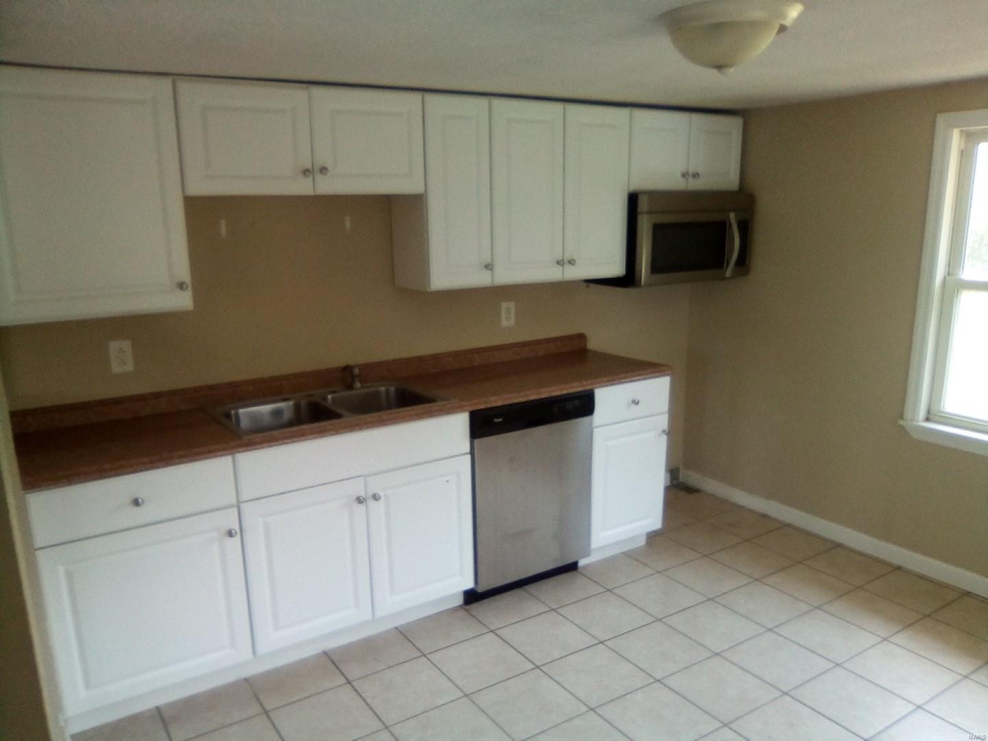 4945 Titchenal Road Brighton, IL 62012 - Photo 9 of 16