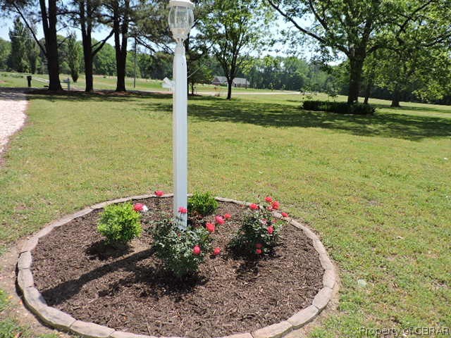 4063 Aberdeen Creek Road Gloucester, VA 23061 - Photo 13 of 31 FRONT YARD