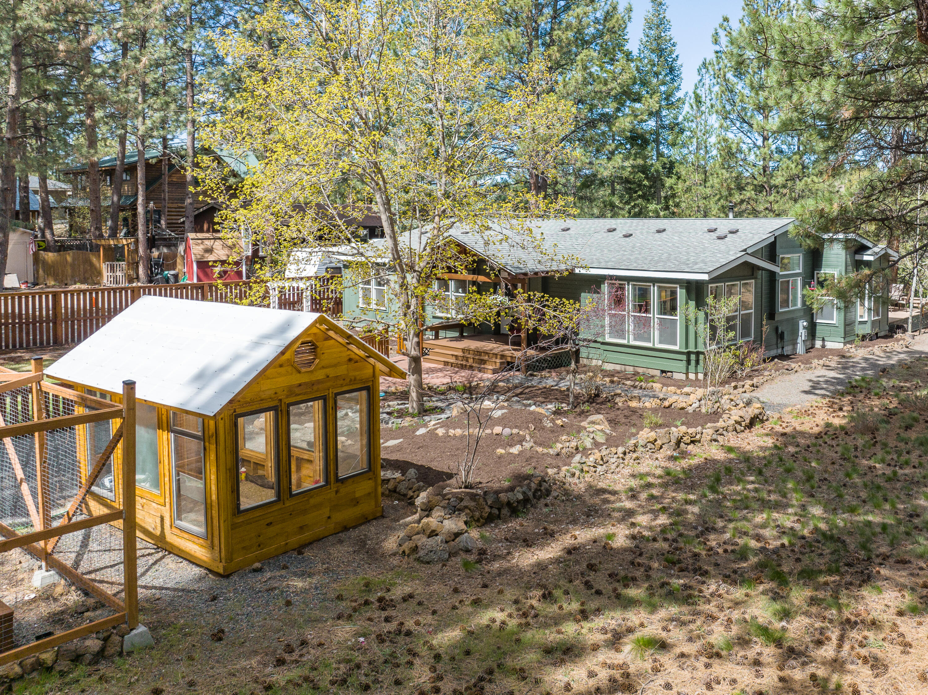 18752 Choctaw Road Bend, OR 97702 - Photo 3 of 48 DJI_0885