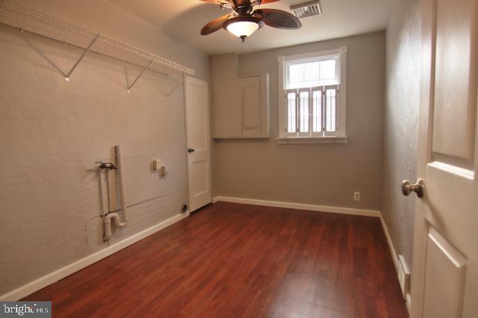 94 Arnold Road Enola, PA 17025 - Photo 17 of 29 Laundry room