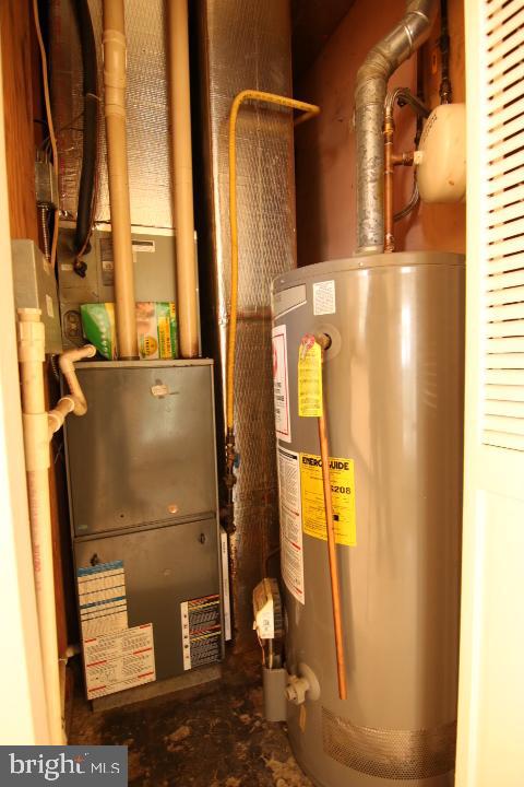 94 Arnold Road Enola, PA 17025 - Photo 27 of 29 Utility room - newer water heater.