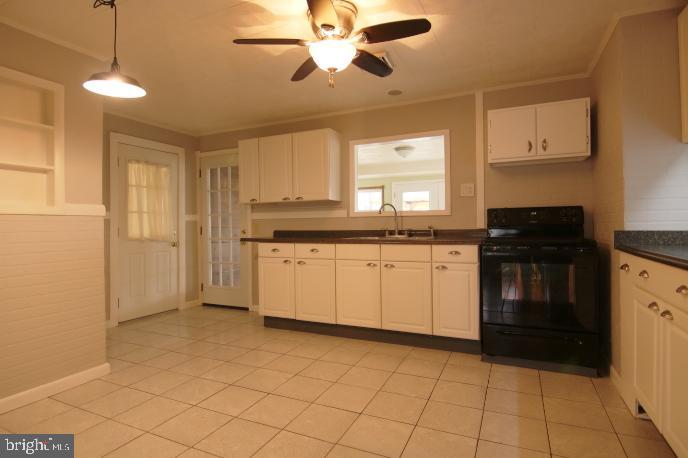 94 Arnold Road Enola, PA 17025 - Photo 7 of 29 Gallery Image 7