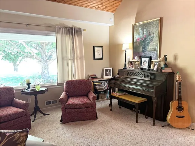 $355,000 | 2620 Clay Street, St. Joseph, MO 64501