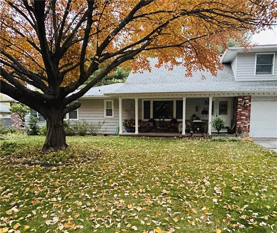 $355,000 | 2620 Clay Street, St. Joseph, MO 64501