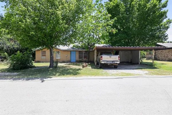 $115,000 | 414 Grace Street, Bridgeport, TX 76426