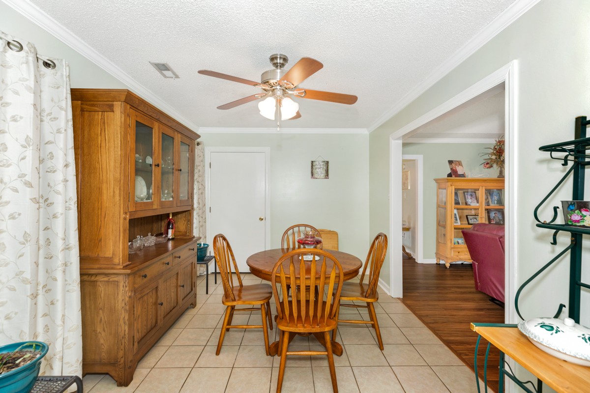 27404 Cedar Hill Road Ardmore, AL 35739 - Photo 14 of 32 a view of a dining room with furniture