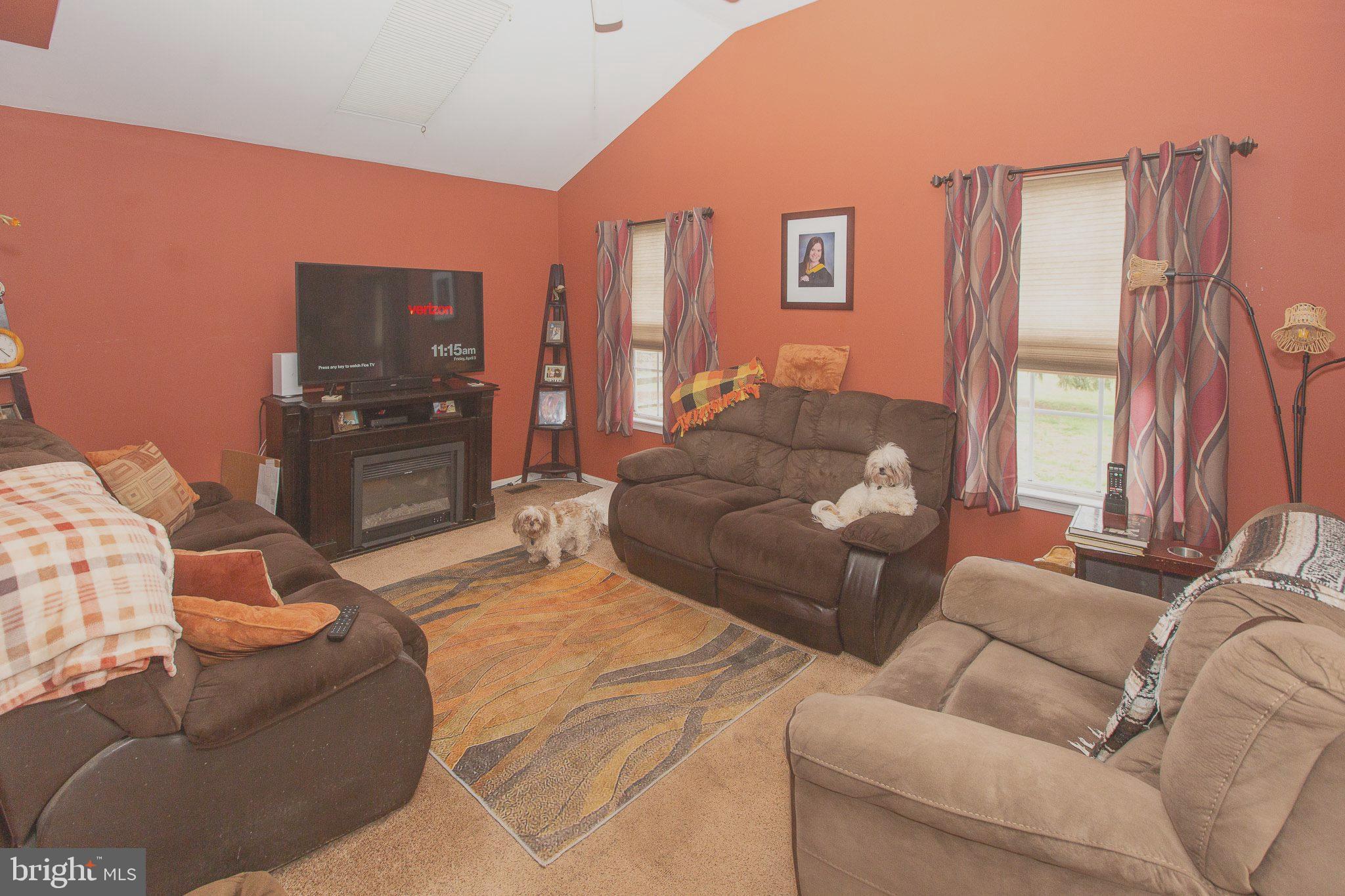 168 Regents Road Collegeville, PA 19426 - Photo 15 of 37 Living room area