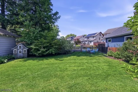 $825,000 | 154 Garfield Place, Maplewood, NJ 07040