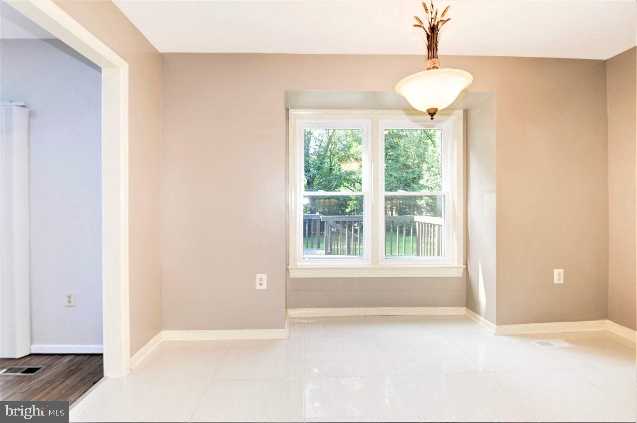 10322 Dunn Meadow Road Vienna, VA 22182 - Photo 8 of 45