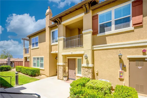 $415,000 | 15659 Vista Way, Unit 100, Lake Elsinore, CA 92532