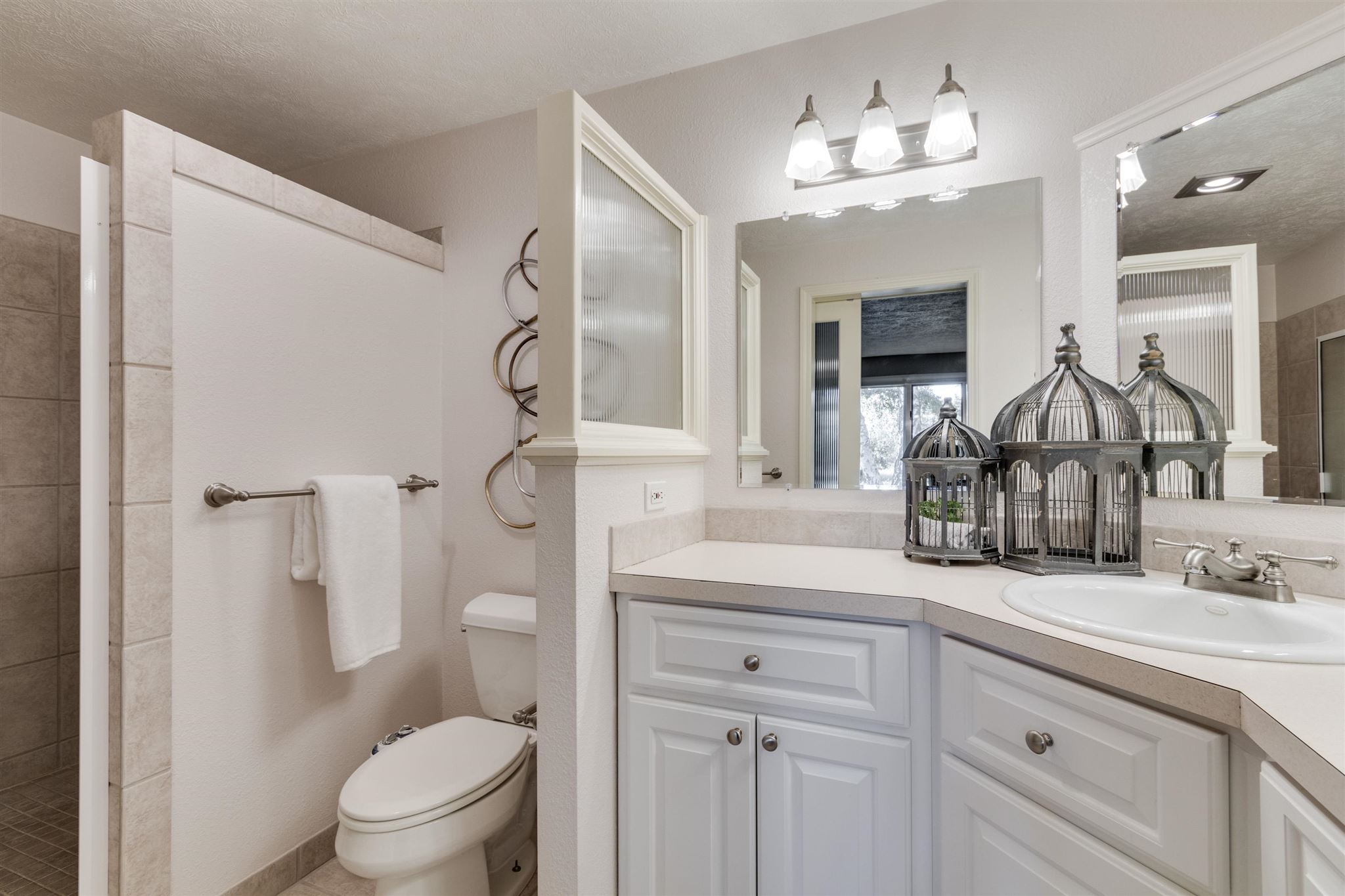 16112 North Greenbluff Road Colbert, WA 99005 - Photo 16 of 35