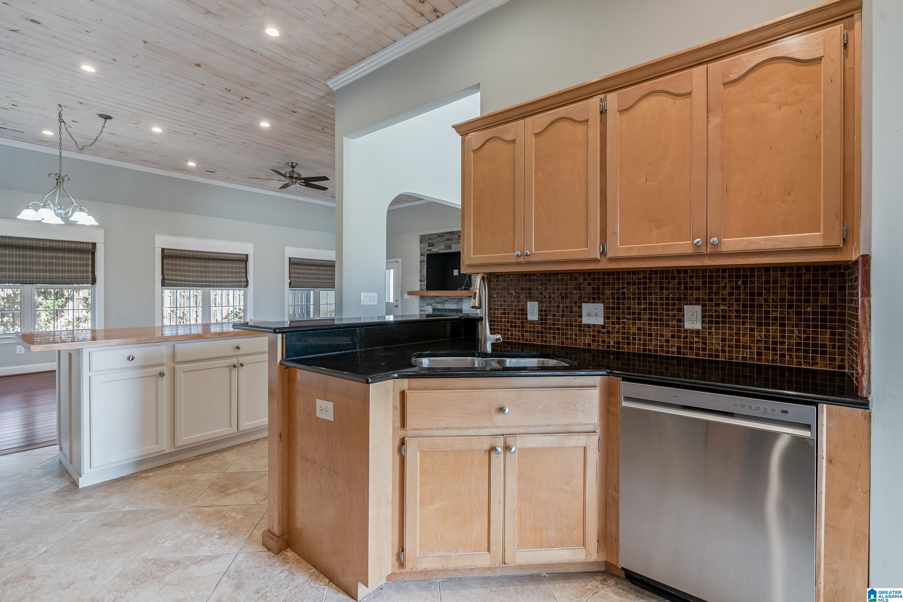 233 Queens Gate Alabaster, AL 35114 - Photo 14 of 49