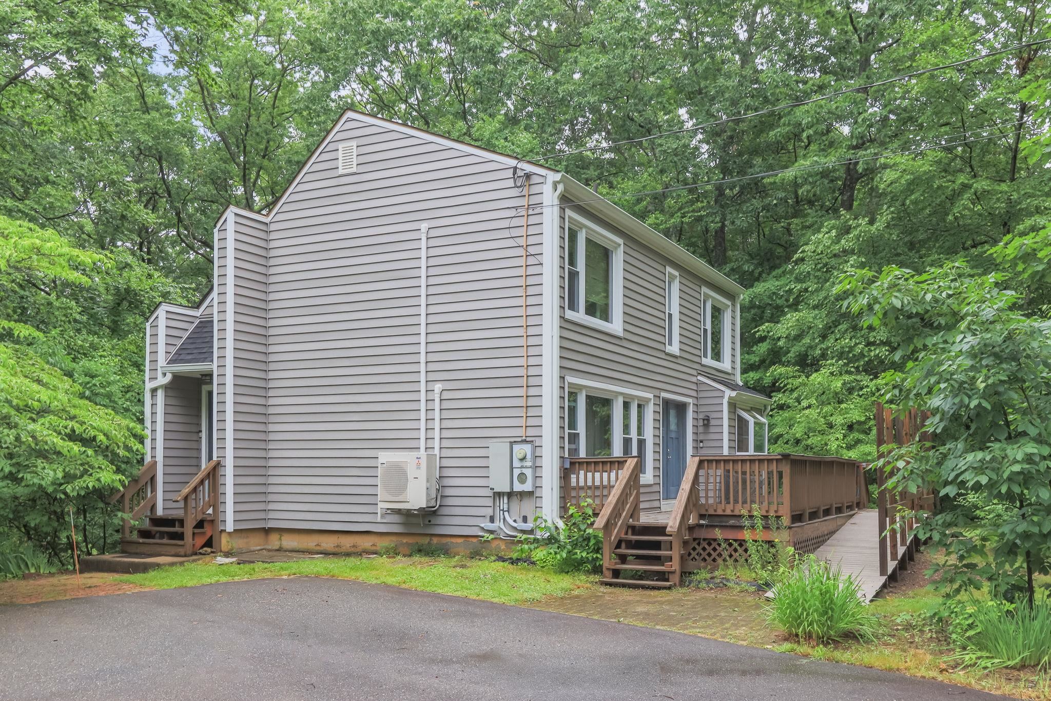 20 Redfield Circle Derry, NH 03038 - Photo 3 of 54
