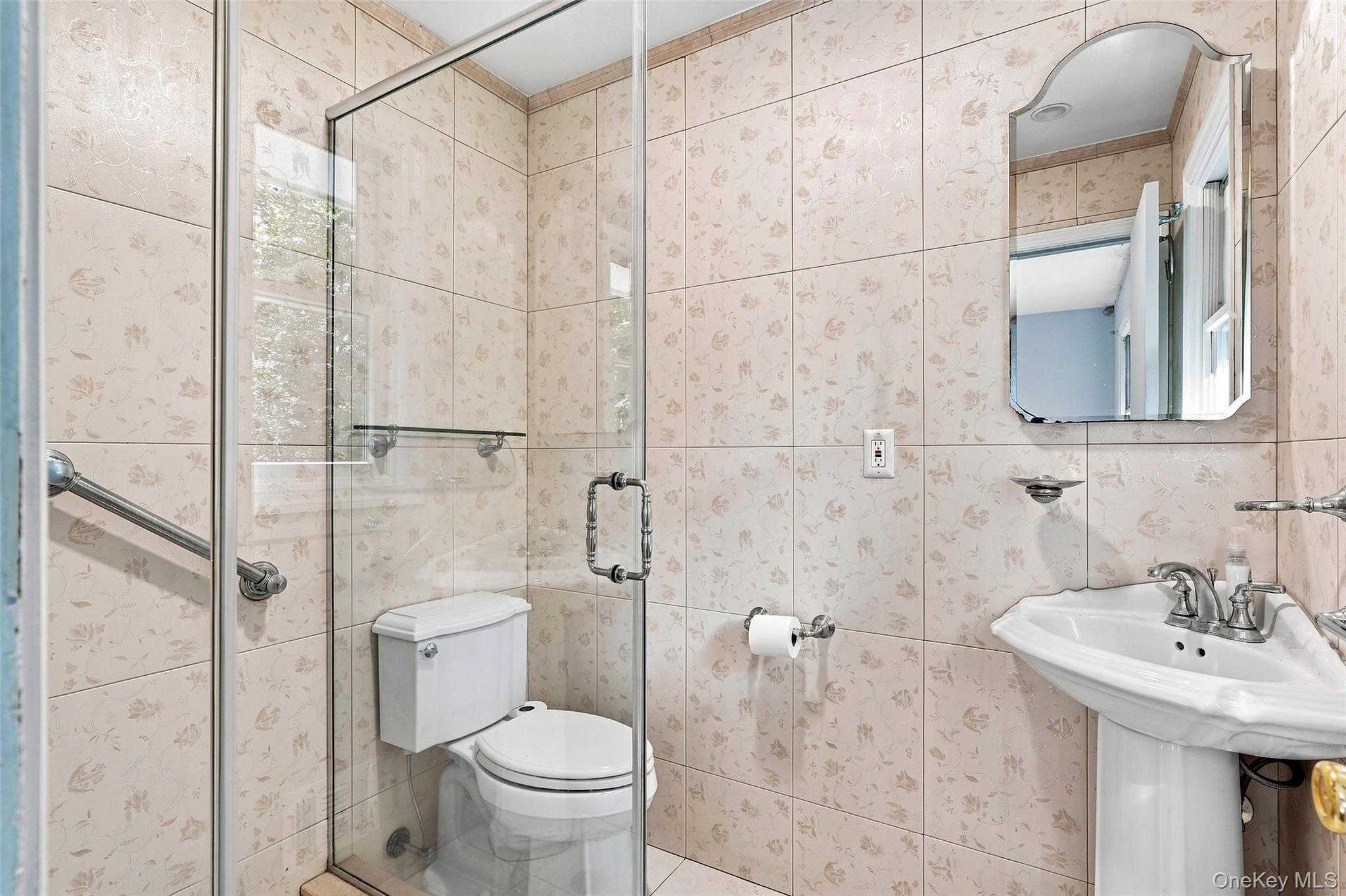 7 Overhill Road New Rochelle, NY 10804 - Photo 15 of 34 Gallery Image 15