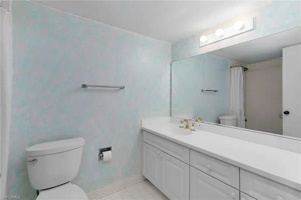 $840,000 | 300 South Collier Boulevard, Unit 703, Marco Island, FL 34145