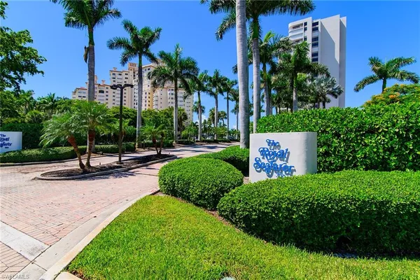 $840,000 | 300 South Collier Boulevard, Unit 703, Marco Island, FL 34145