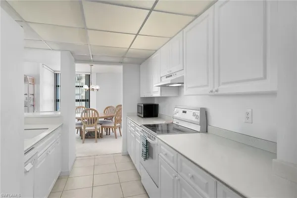 $840,000 | 300 South Collier Boulevard, Unit 703, Marco Island, FL 34145