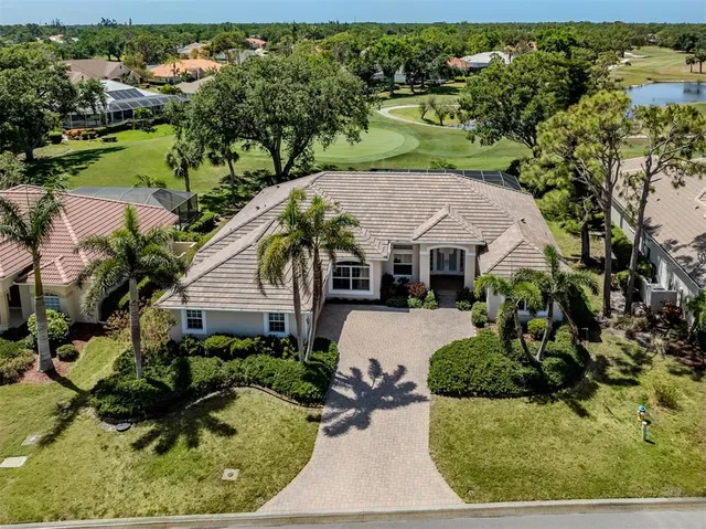 $825,000 | 2022 Calusa Lakes Boulevard, Nokomis, FL 34275