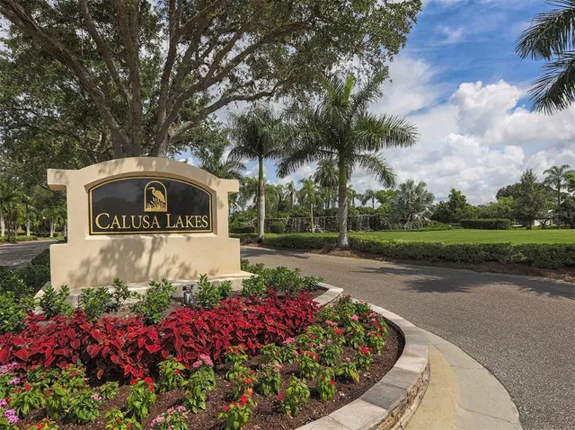 $825,000 | 2022 Calusa Lakes Boulevard, Nokomis, FL 34275