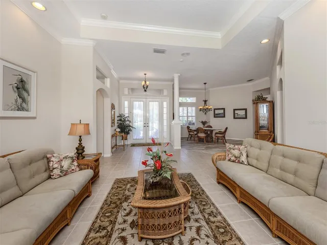 $825,000 | 2022 Calusa Lakes Boulevard, Nokomis, FL 34275