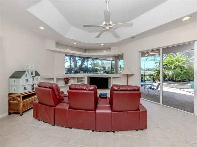 $825,000 | 2022 Calusa Lakes Boulevard, Nokomis, FL 34275