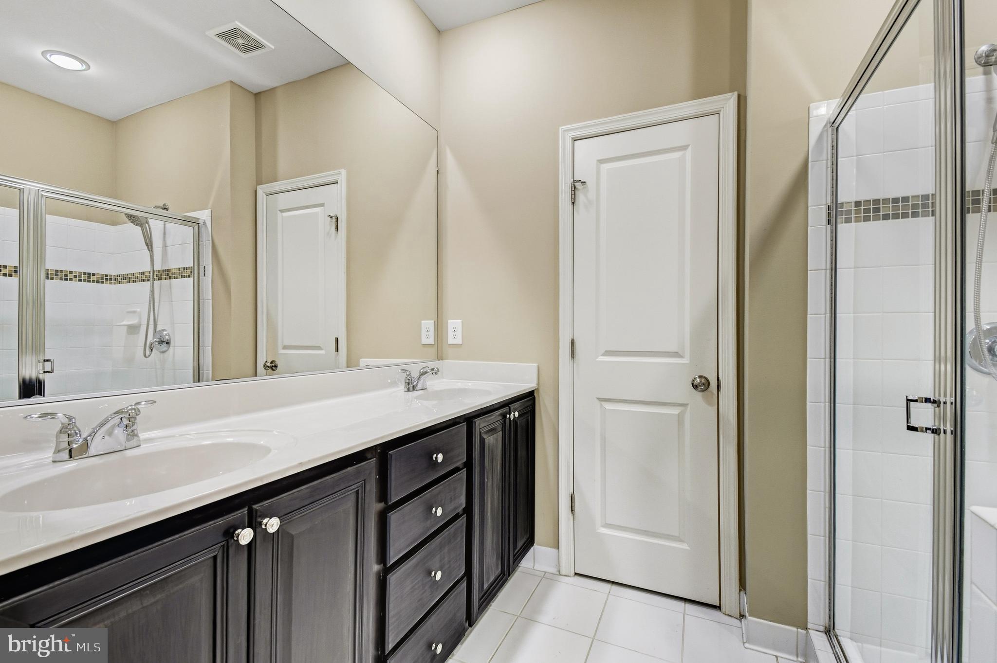 9851 Garden Ranges Laurel, MD 20723 - Photo 12 of 21 Luxury Primary Bath