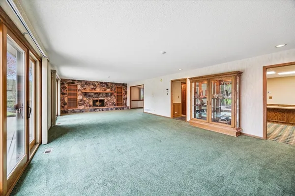 $995,000 | 6037 Dunham Road, Downers Grove, IL 60516