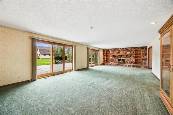 $995,000 | 6037 Dunham Road, Downers Grove, IL 60516