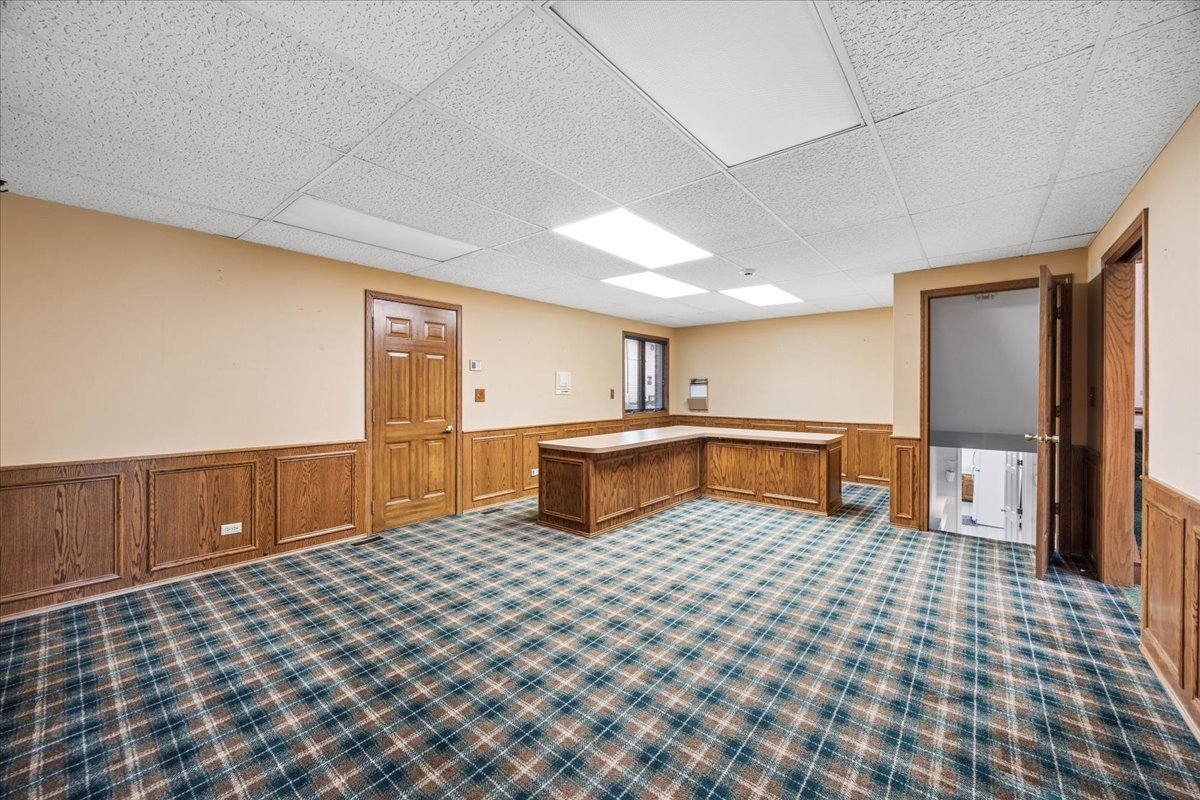 6037 Dunham Road Downers Grove, IL 60516 - Photo 19 of 40