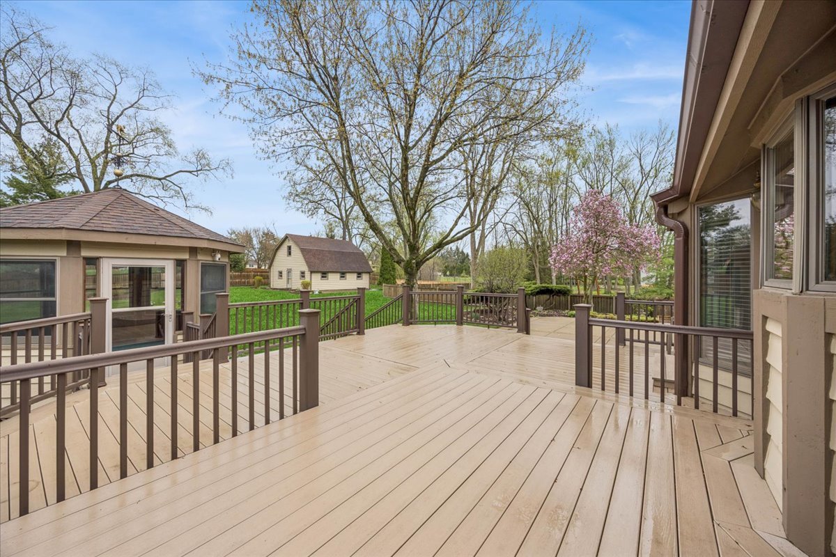 6037 Dunham Road Downers Grove, IL 60516 - Photo 33 of 40